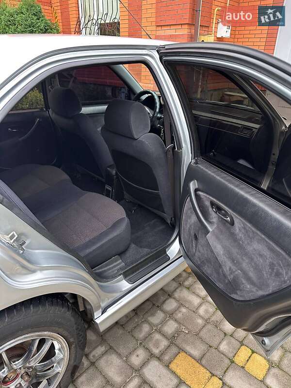 Ліфтбек Honda Civic 1998 в Умані фото 13 Ліфтбек Honda Civic 1998 в Умані