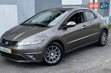 Хэтчбек Honda Civic 2010 в Виннице