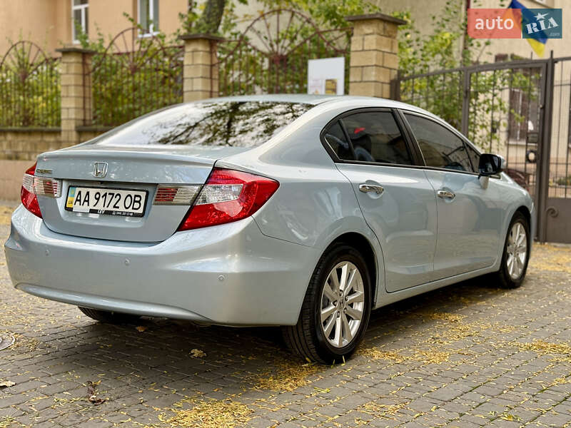 Седан Honda Civic 2012 в Киеве фото 7 Седан Honda Civic 2012 в Киеве