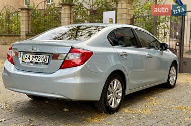 Седан Honda Civic 2012 в  фото 7 Седан Honda Civic 2012 в