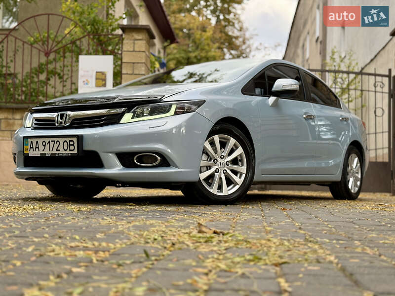 Седан Honda Civic 2012 в Киеве фото 24 Седан Honda Civic 2012 в Киеве