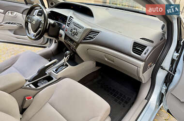 Седан Honda Civic 2012 в  фото 34 Седан Honda Civic 2012 в
