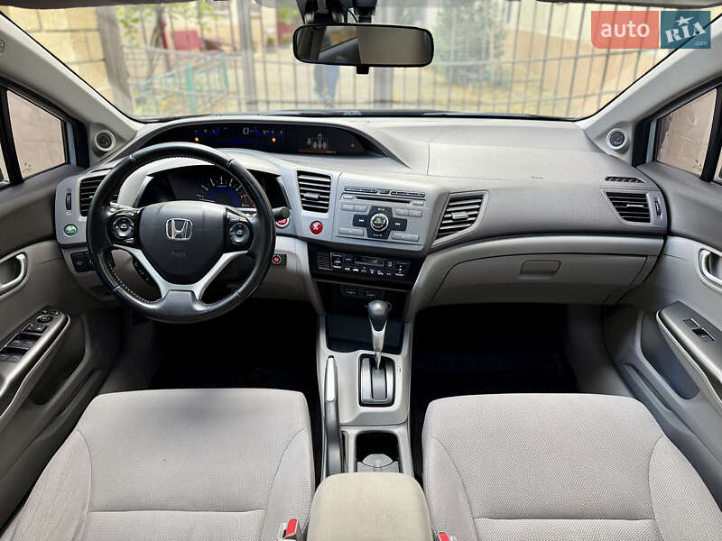 Седан Honda Civic 2012 в Киеве фото 39 Седан Honda Civic 2012 в Киеве