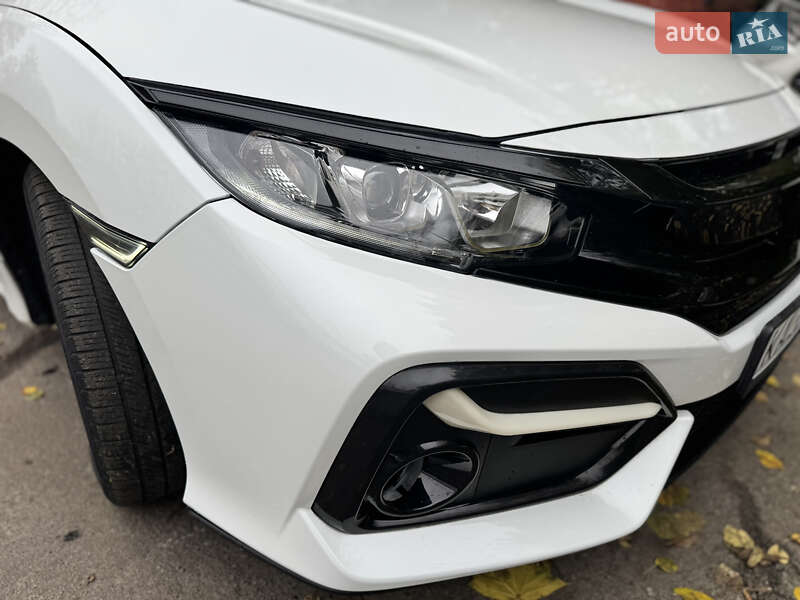 Хэтчбек Honda Civic 2017 в Киеве фото 17 Хэтчбек Honda Civic 2017 в Киеве