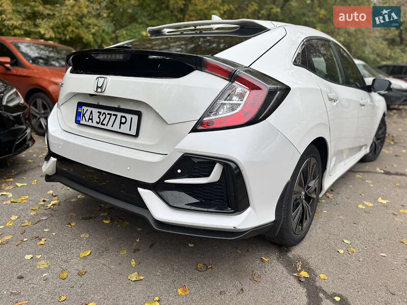 Хэтчбек Honda Civic 2017 в Киеве фото 25 Хэтчбек Honda Civic 2017 в Киеве