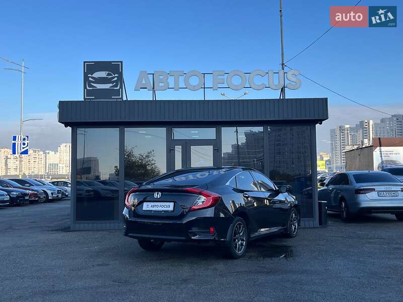 Седан Honda Civic 2017 в Киеве фото 8 Седан Honda Civic 2017 в Киеве