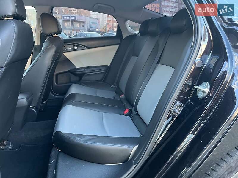 Седан Honda Civic 2017 в Киеве фото 10 Седан Honda Civic 2017 в Киеве