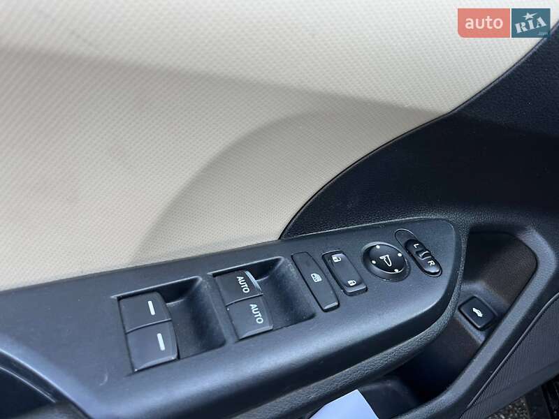Седан Honda Civic 2017 в Киеве фото 16 Седан Honda Civic 2017 в Киеве