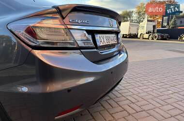 Седан Honda Civic 2013 в  фото 4 Седан Honda Civic 2013 в