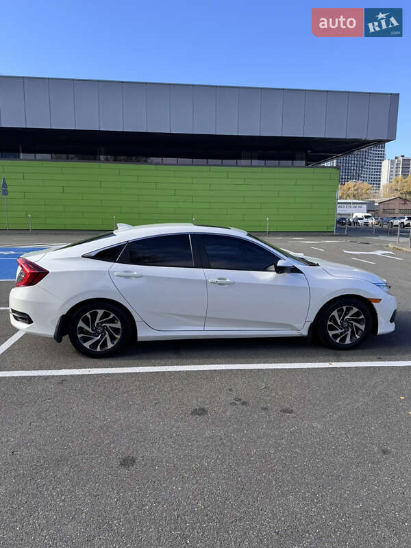 Седан Honda Civic 2017 в Киеве фото 11 Седан Honda Civic 2017 в Киеве