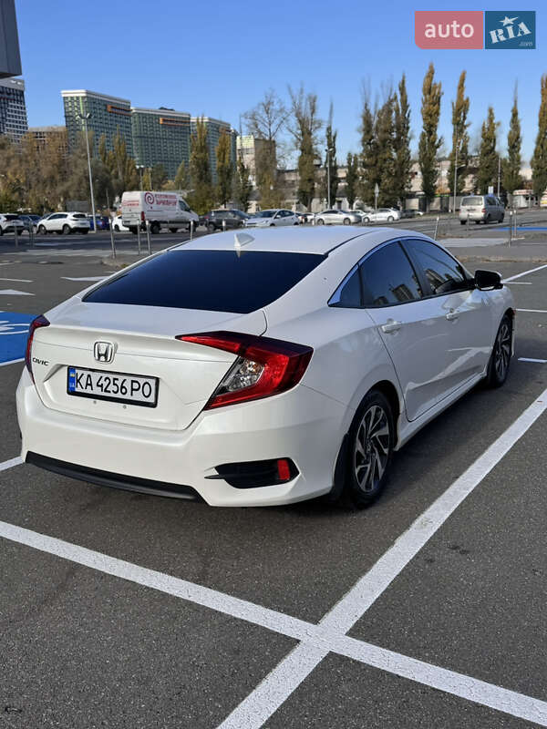 Седан Honda Civic 2017 в Киеве фото 13 Седан Honda Civic 2017 в Киеве
