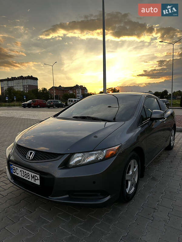 Купе Honda Civic 2011 в Киеве фото Купе Honda Civic 2011 в Киеве