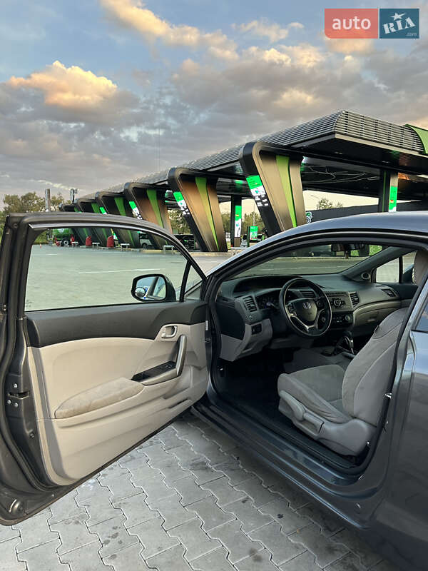 Купе Honda Civic 2011 в Киеве фото 8 Купе Honda Civic 2011 в Киеве