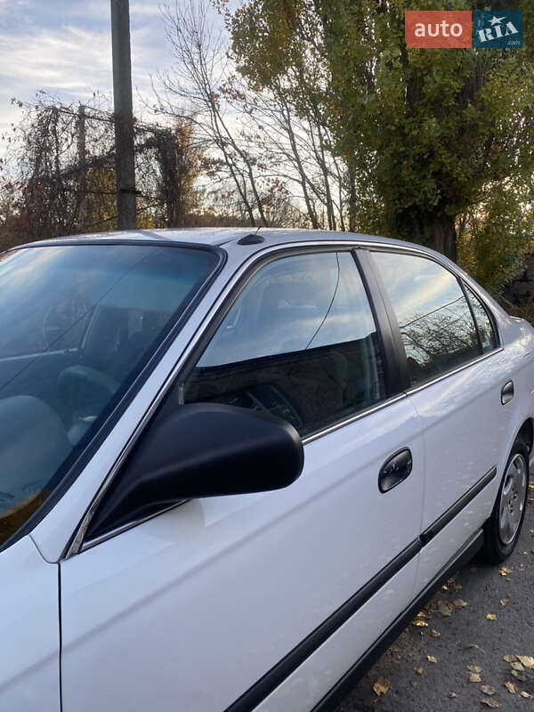 Седан Honda Civic 1998 в Полтаве фото 3 Седан Honda Civic 1998 в Полтаве