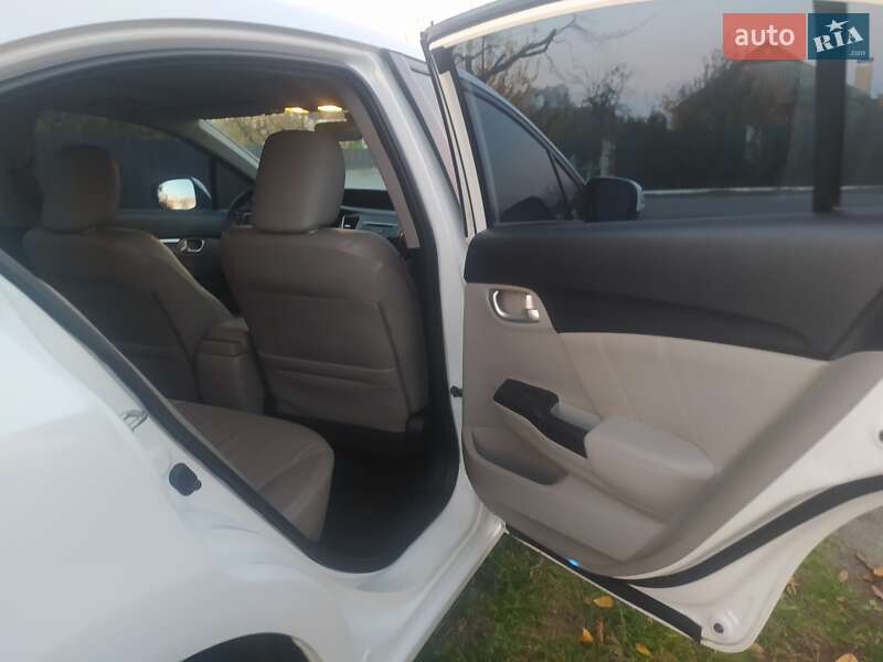 Седан Honda Civic 2013 в Калиновке