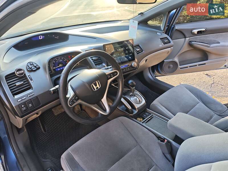 Седан Honda Civic 2007 в Кривом Роге