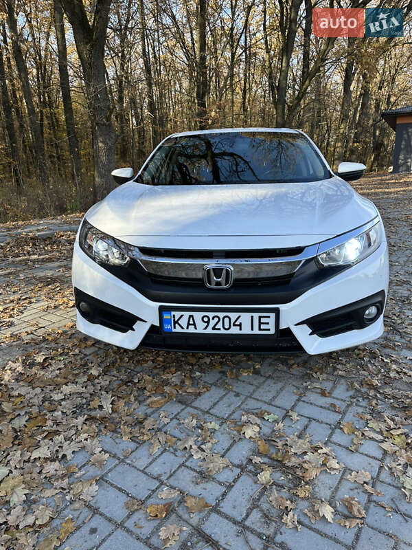 Седан Honda Civic 2017 в Виннице