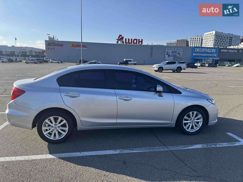 Седан Honda Civic 2012 в Киеве фото 2 Седан Honda Civic 2012 в Киеве
