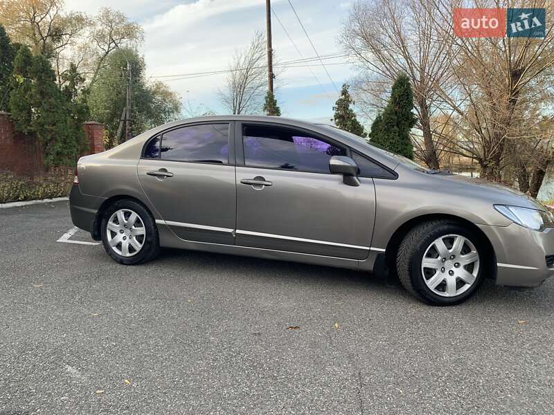 Седан Honda Civic 2007 в Киеве