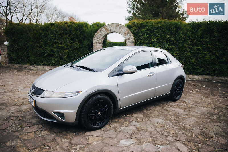 Хэтчбек Honda Civic 2010 в Бучаче