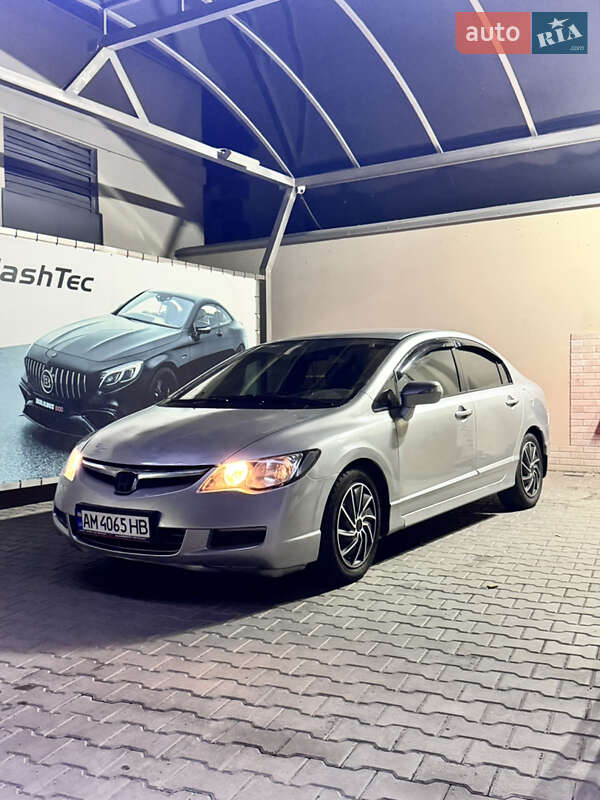 Седан Honda Civic 2007 в Могилев-Подольске