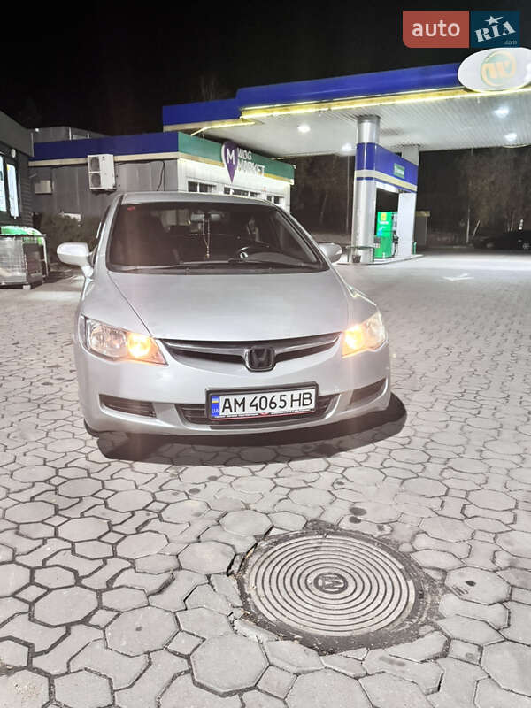 Седан Honda Civic 2007 в Могилев-Подольске