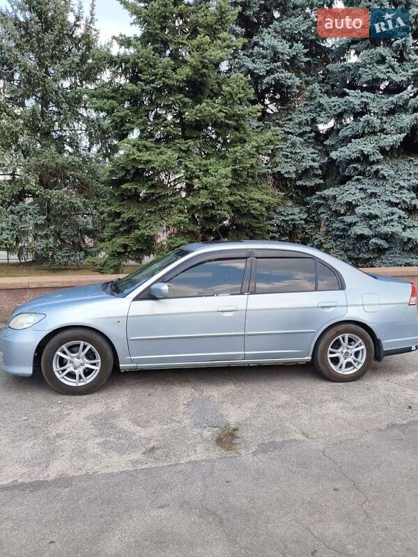 Седан Honda Civic 2004 в Царичанке