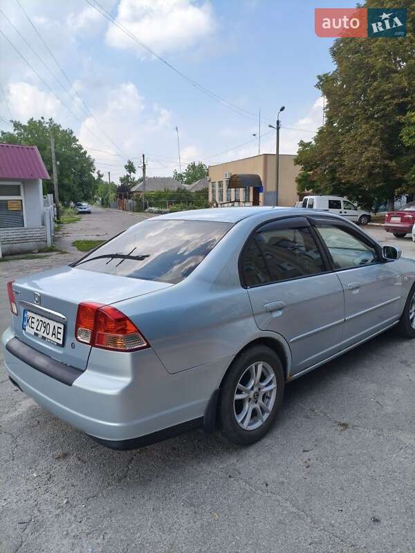 Седан Honda Civic 2004 в Царичанке