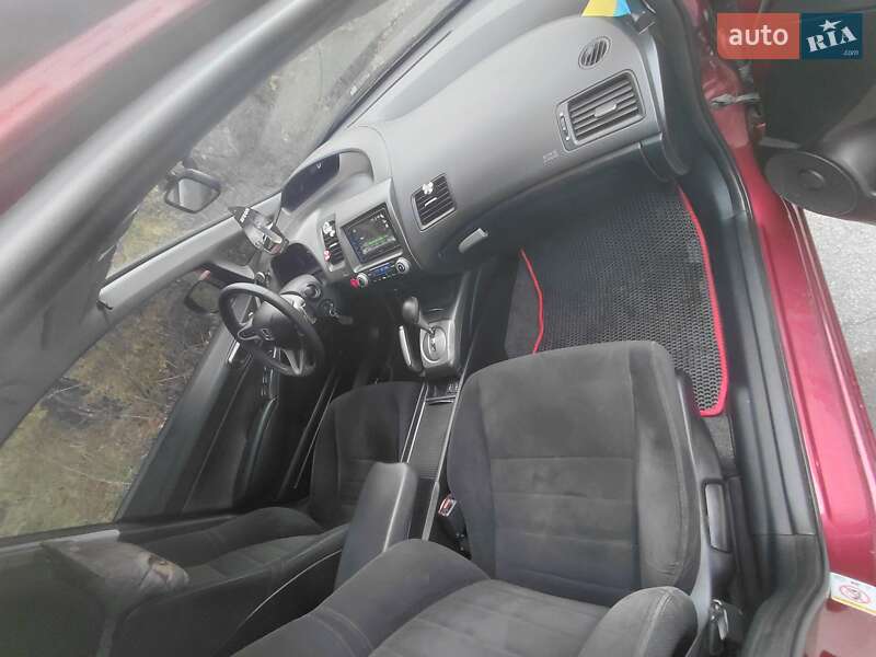 Седан Honda Civic 2008 в Днепре