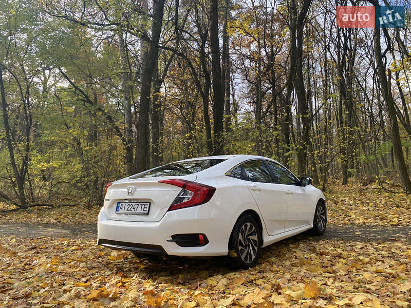 Седан Honda Civic 2018 в Киеве фото 9 Седан Honda Civic 2018 в Киеве