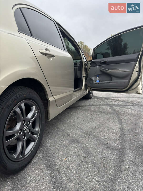 Седан Honda Civic 2008 в Запоріжжі