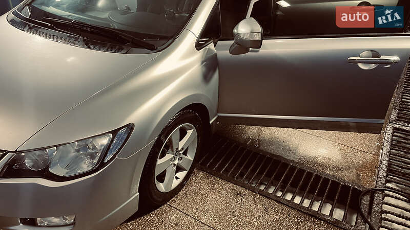 Седан Honda Civic 2007 в Перещепині