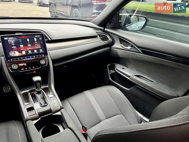 Хэтчбек Honda Civic 2019 в Киеве