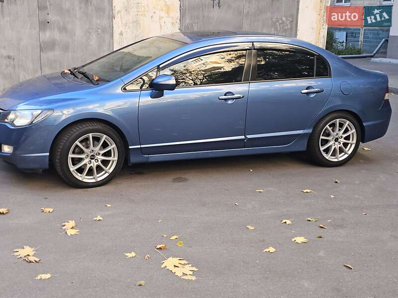 Седан Honda Civic 2007 в Дніпрі