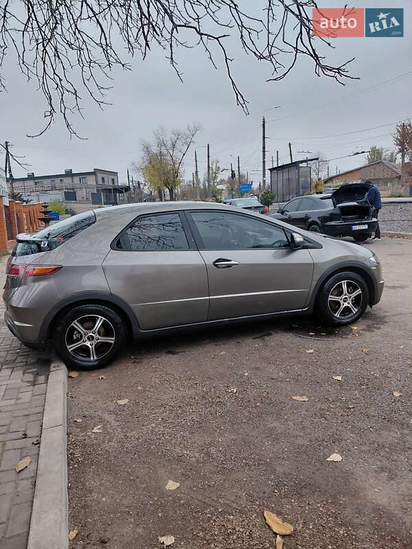 Хетчбек Honda Civic 2006 в Кривому Розі фото 15 Хетчбек Honda Civic 2006 в Кривому Розі