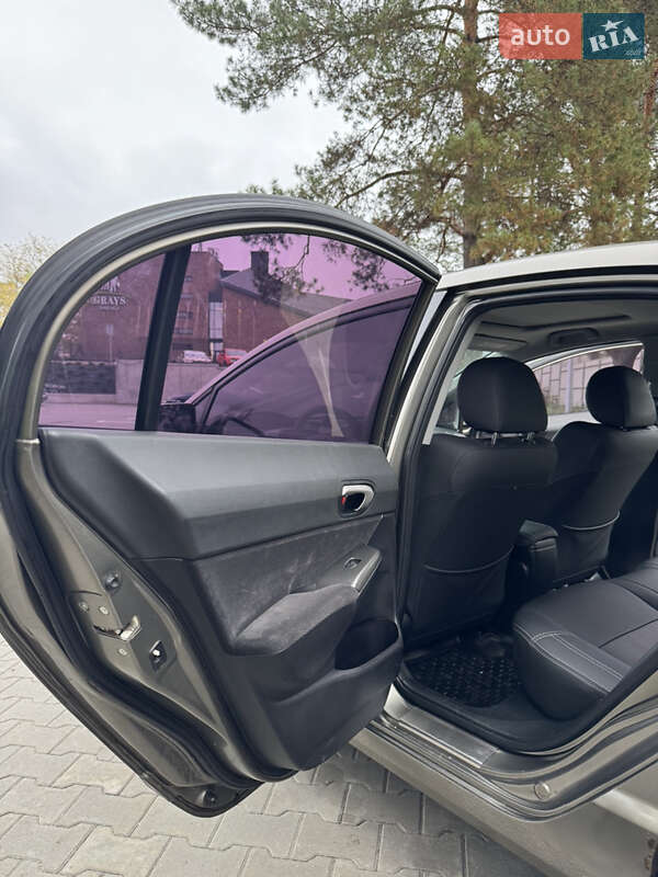 Седан Honda Civic 2006 в Вышгороде фото 20 Седан Honda Civic 2006 в Вышгороде