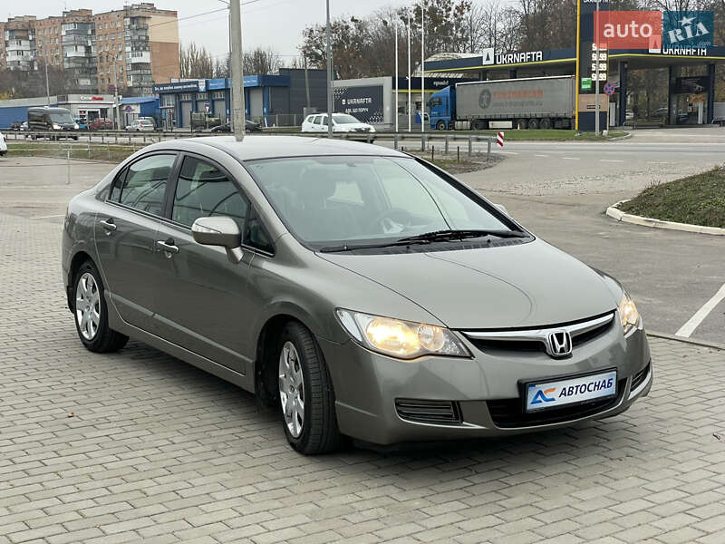 Седан Honda Civic 2008 в Полтаве