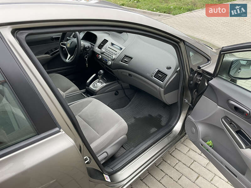 Седан Honda Civic 2008 в Полтаве