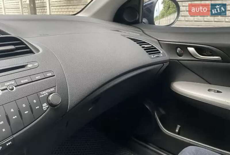 Хэтчбек Honda Civic 2008 в Могилев-Подольске фото 23 Хэтчбек Honda Civic 2008 в Могилев-Подольске