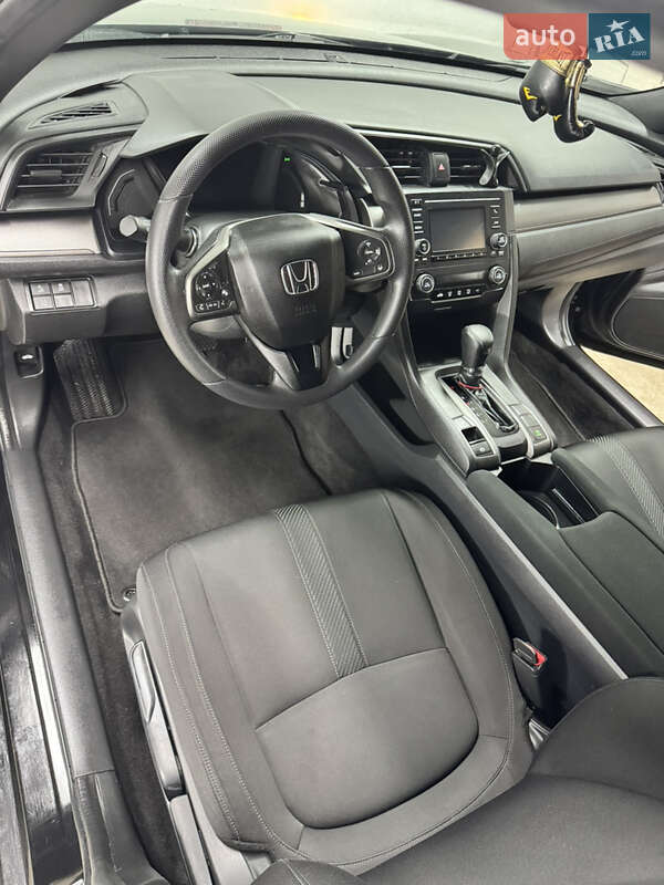 Хэтчбек Honda Civic 2018 в Львове