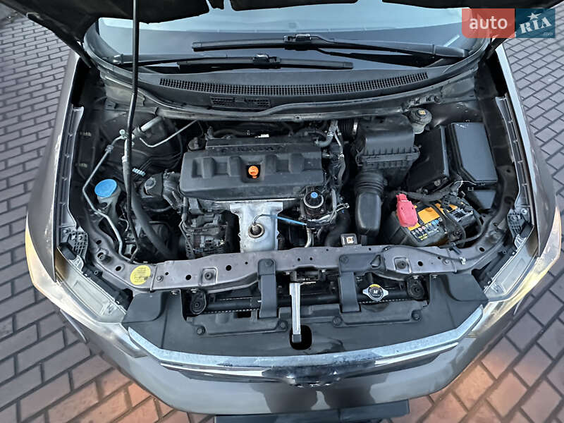 Седан Honda Civic 2012 в Днепре
