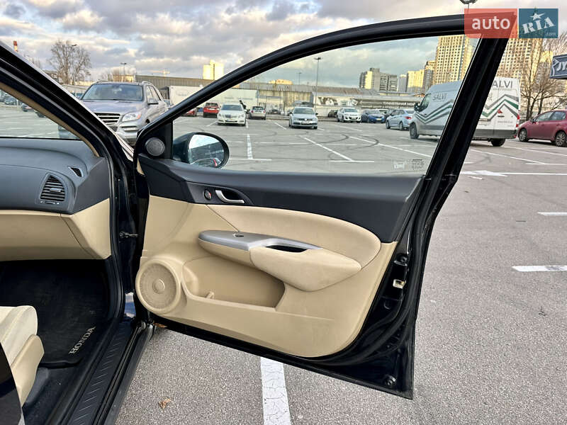 Хэтчбек Honda Civic 2008 в Киеве