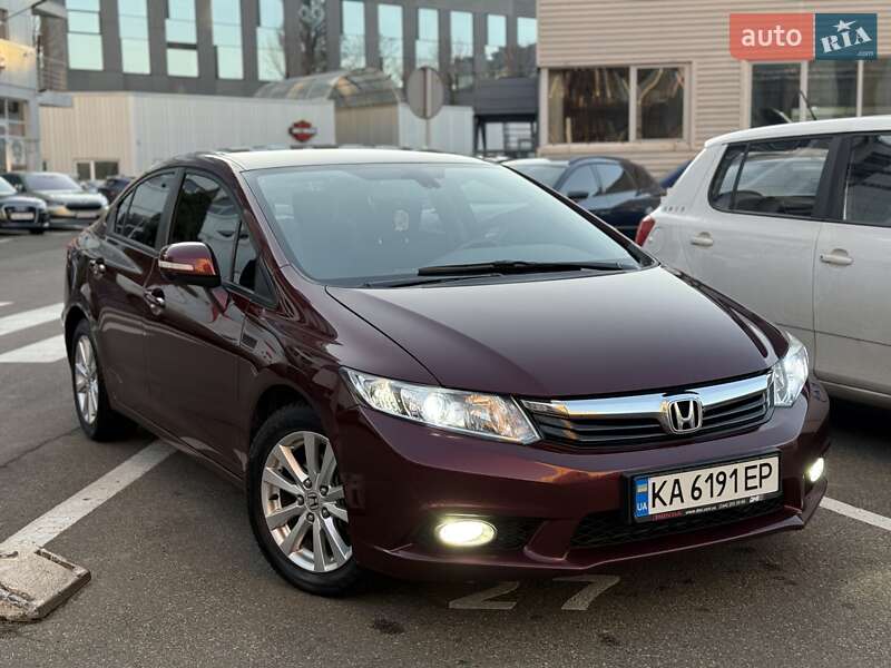 Седан Honda Civic 2013 в Киеве фото Седан Honda Civic 2013 в Киеве