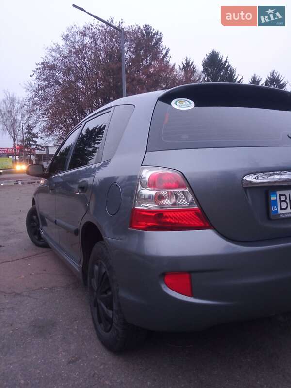 Хэтчбек Honda Civic 2004 в Ровно