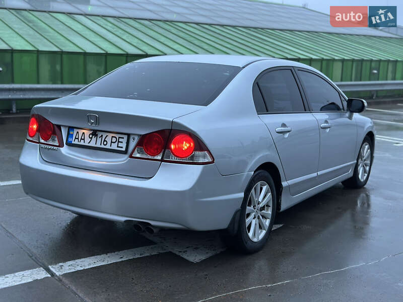 Седан Honda Civic 2008 в Киеве