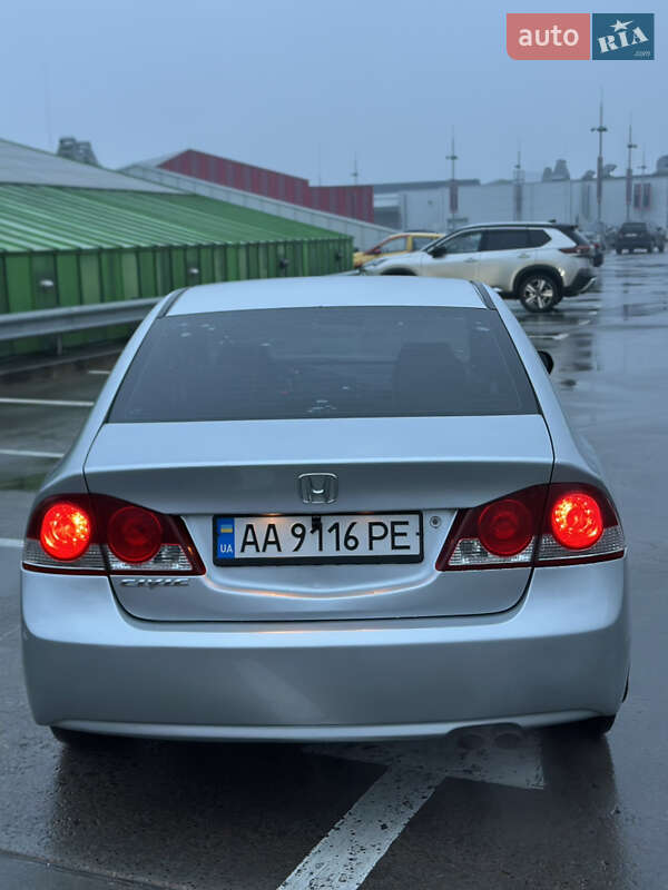 Седан Honda Civic 2008 в Киеве