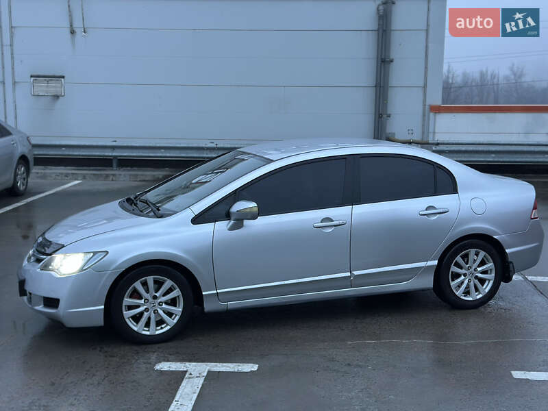 Седан Honda Civic 2008 в Киеве