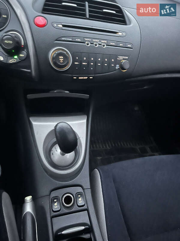 Хэтчбек Honda Civic 2007 в Киеве