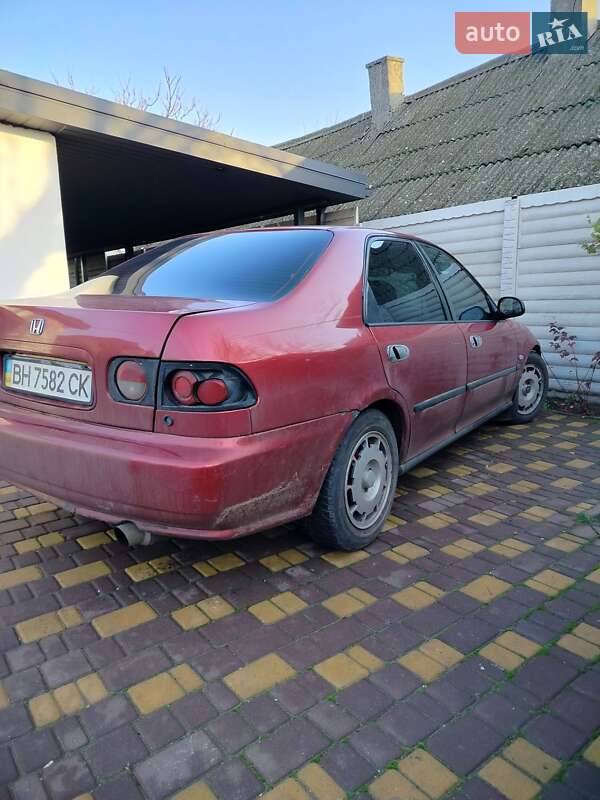 Седан Honda Civic 1995 в Южному