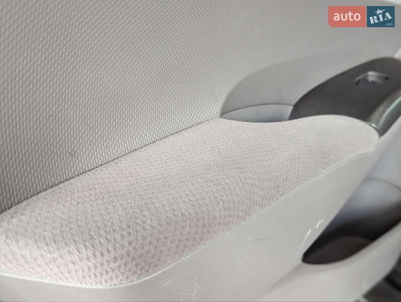 Седан Honda Civic 2008 в Днепре